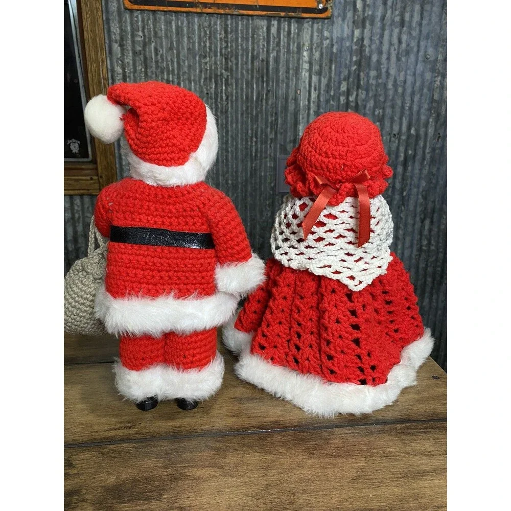 Vintage Santa & Mrs Claus Soap Bottle Set Figures 12